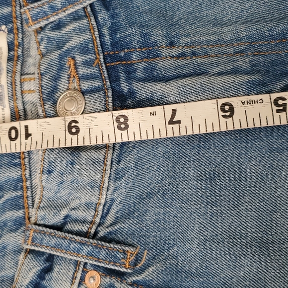 We the free woman's distressed light wash jeans size 25 - Picture 7 of 14